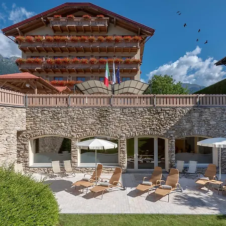 Beverly Alps Hotel & Spa-2